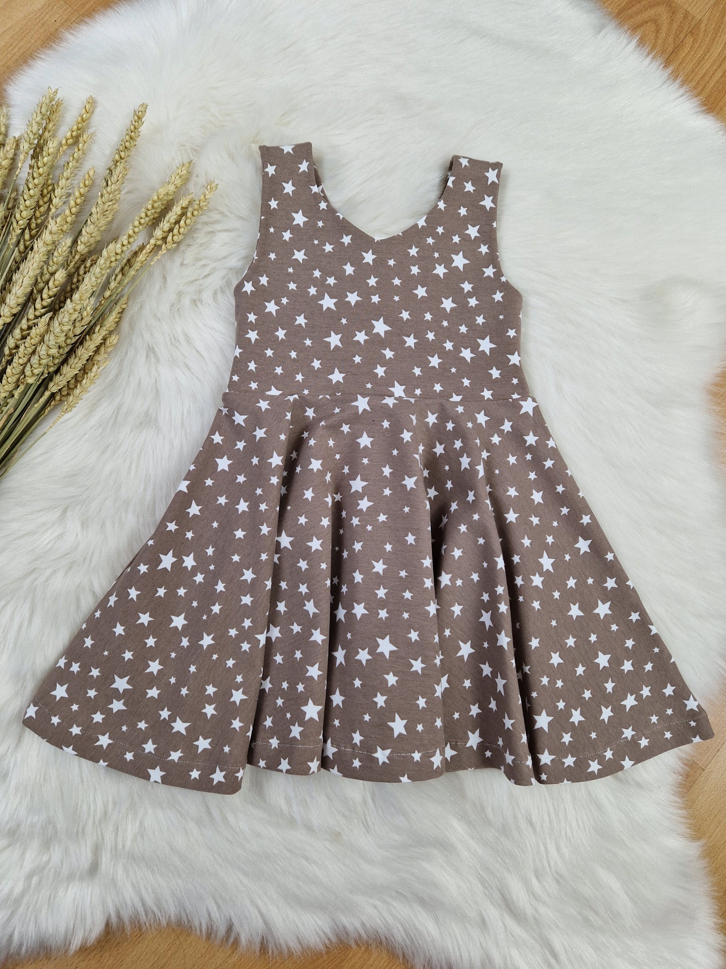 Arias Bow Back Kleid – Elegantes Kinderkleid mit Rückenschleife