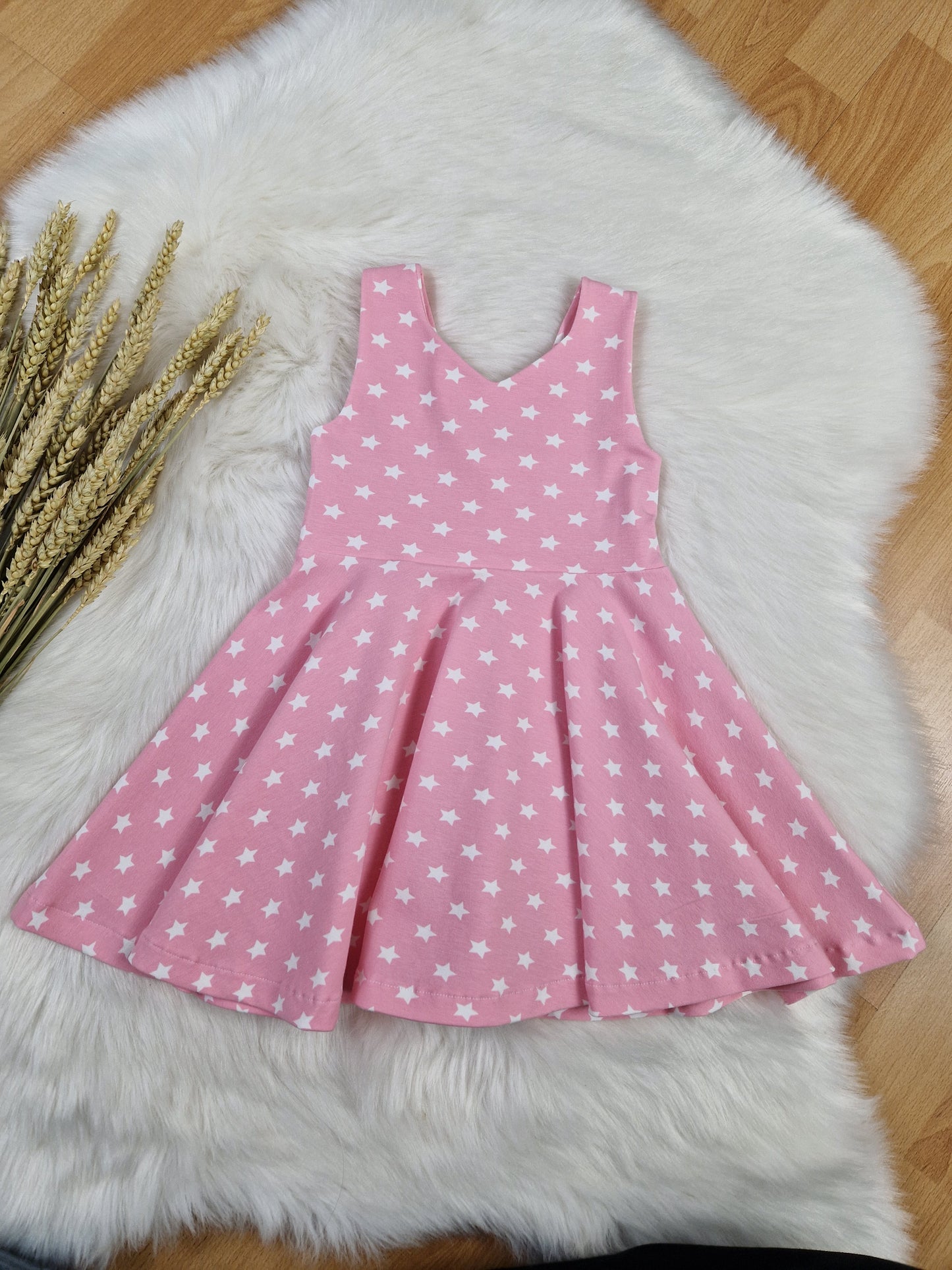 Arias Bow Back Kleid – Elegantes Kinderkleid mit Rückenschleife