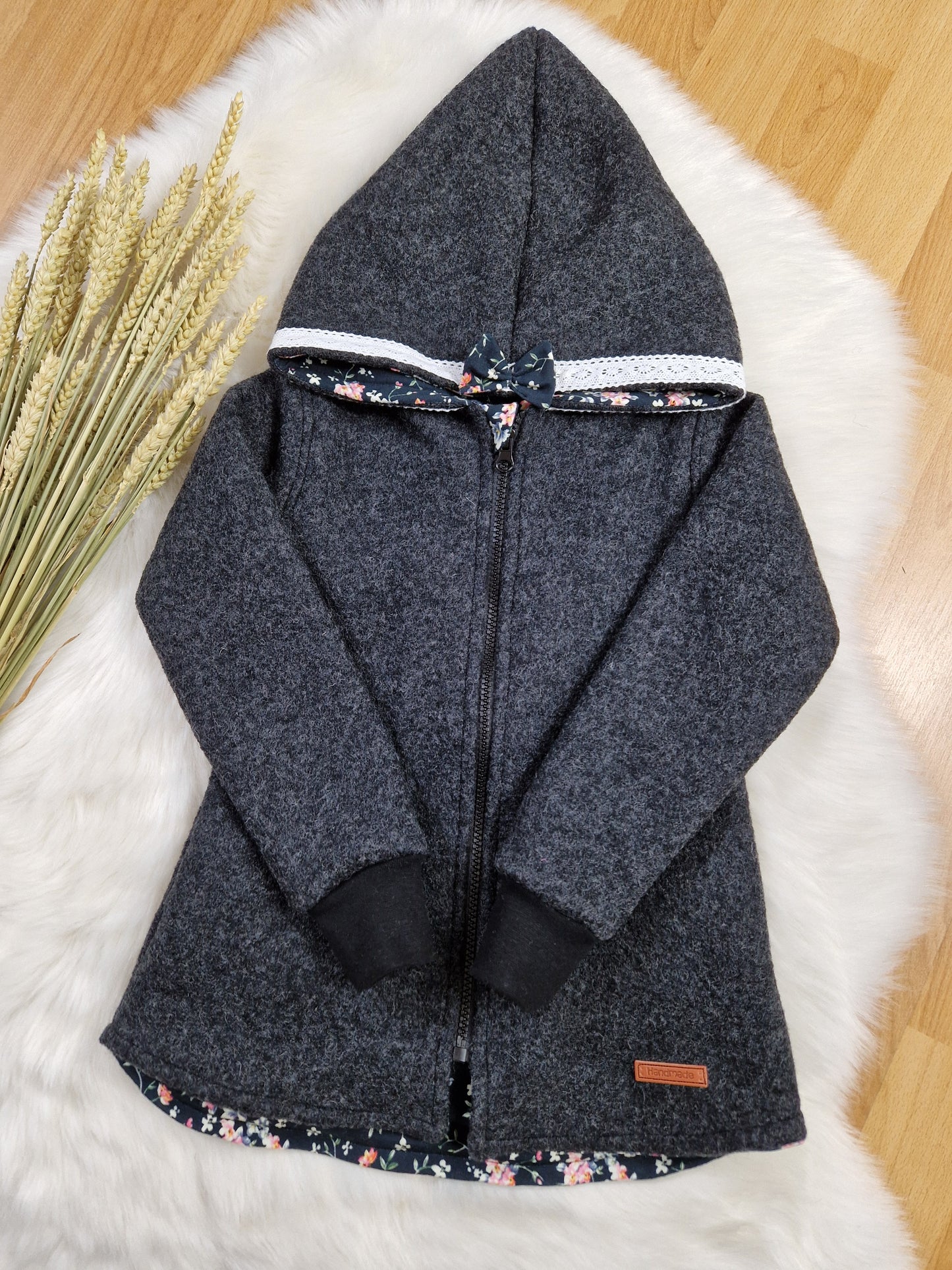 Handmade Walkmantel – Mädchen – Gr. 104